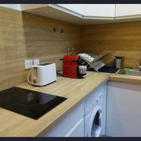 Apartment Charmant F2 Centre Ville De Pour 4 Personnes Rouen