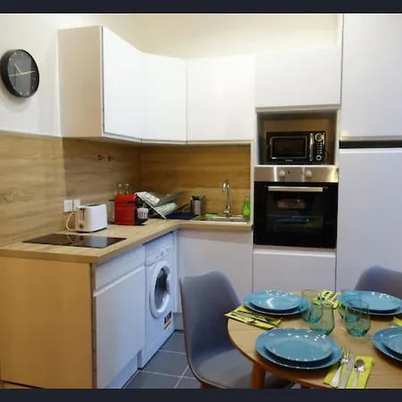 Charmant F2 Centre Ville De Pour 4 Personnes *